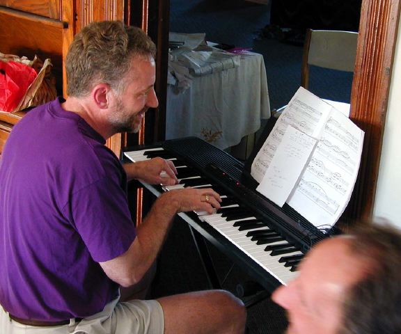 darrellpiano.jpg